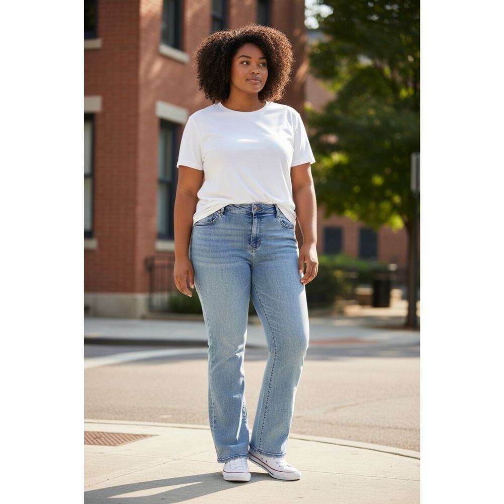 Edgely High Rise Flare Jeans Womens Size 22W Light Blue Wash Denim Streetwear